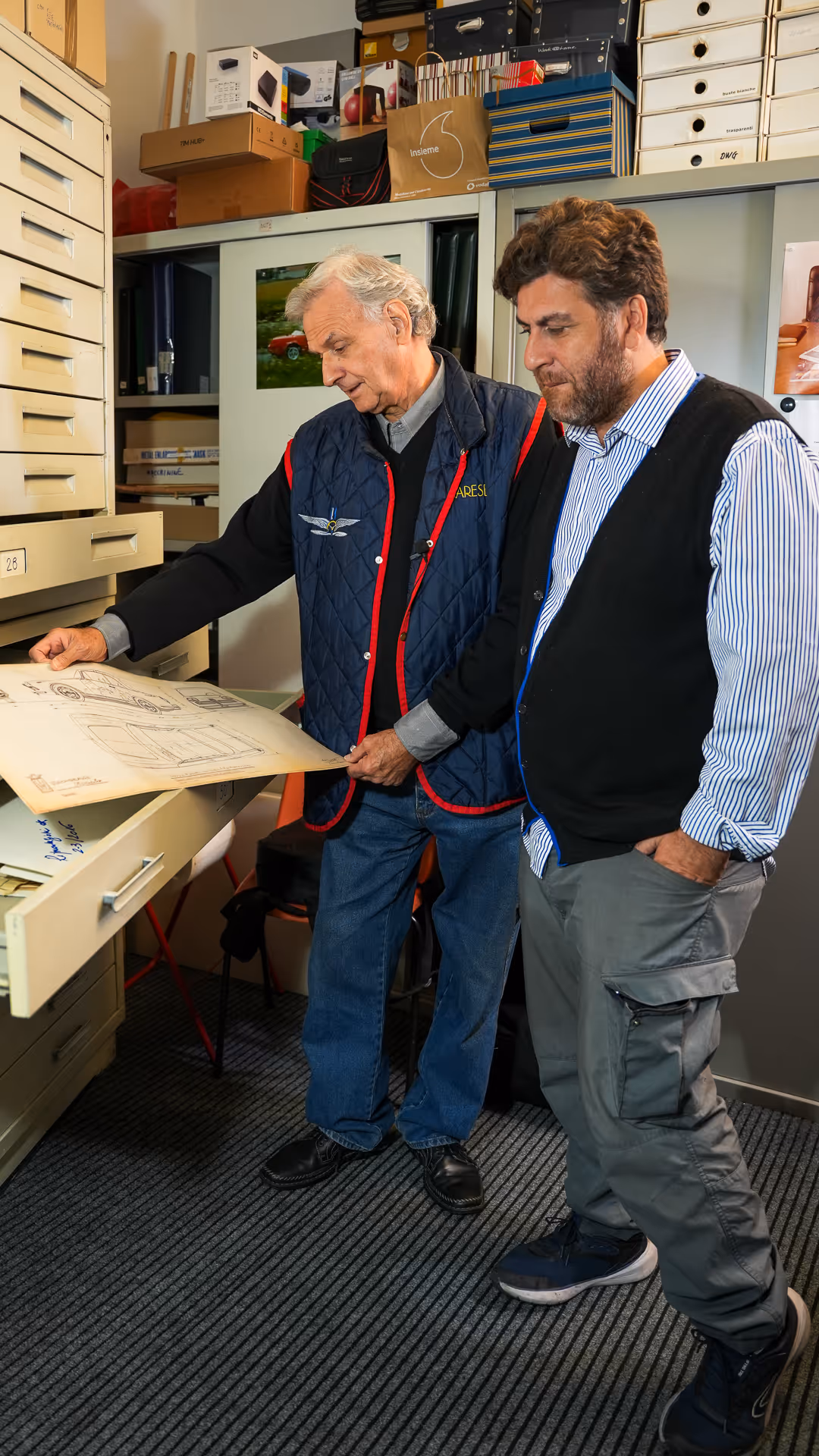 Fotografia d’archivio a Torino – Archivio Michelotti - fondatore con disegni