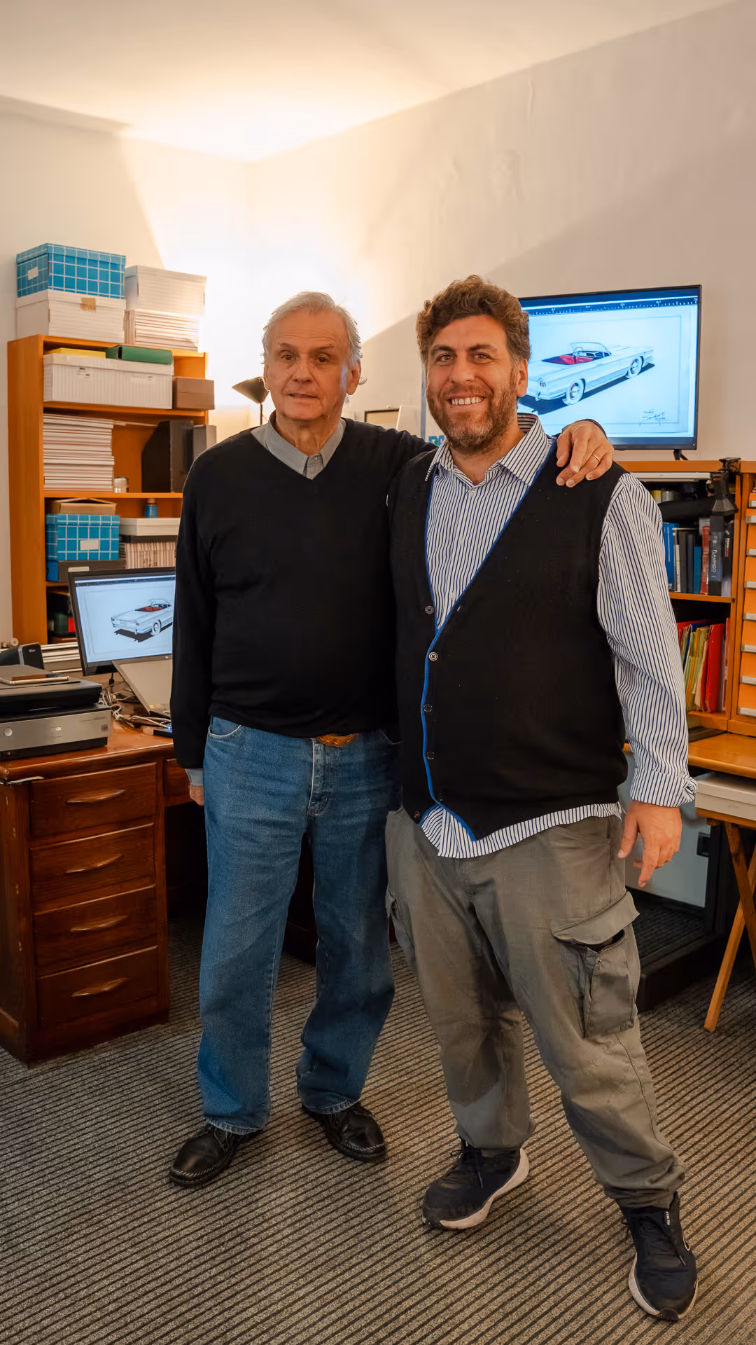 Fotografia d’archivio a Torino – Archivio Michelotti - fondatore con intervistatore foto di rito