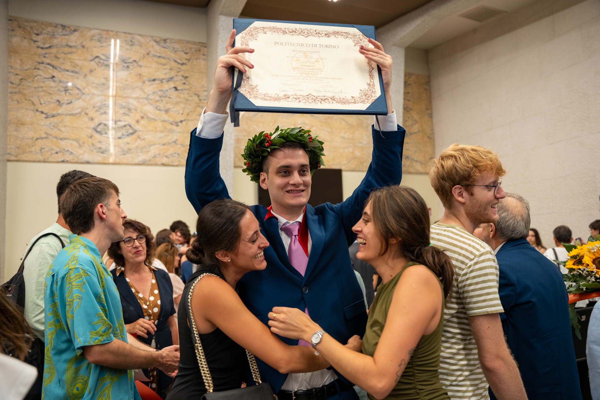 Fotografo per laurea al Politecnico di Torino – Cristiano - proclamazione con amici