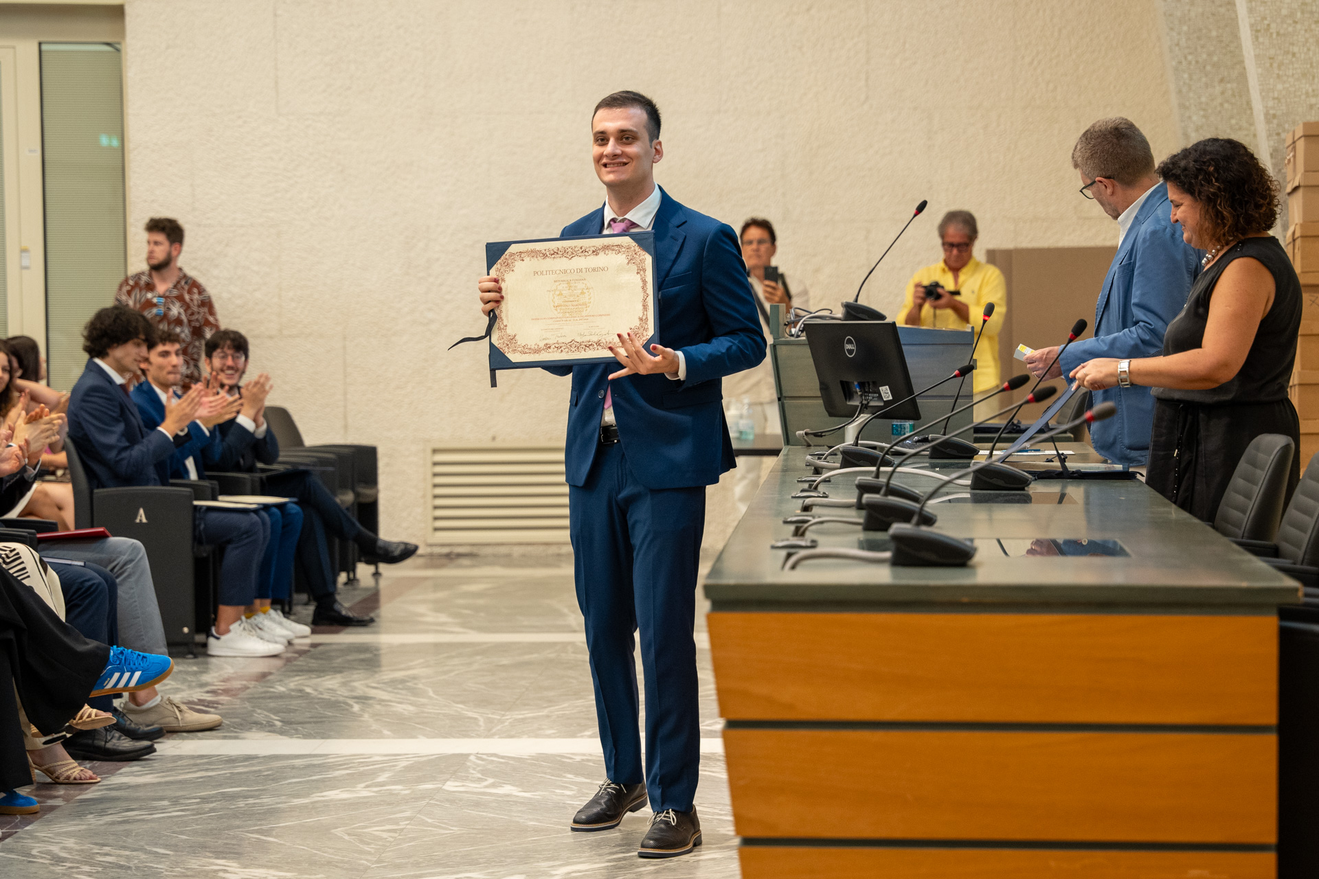 Fotografo per laurea al Politecnico di Torino – Cristiano - proclamazione mostra attestato di laurea