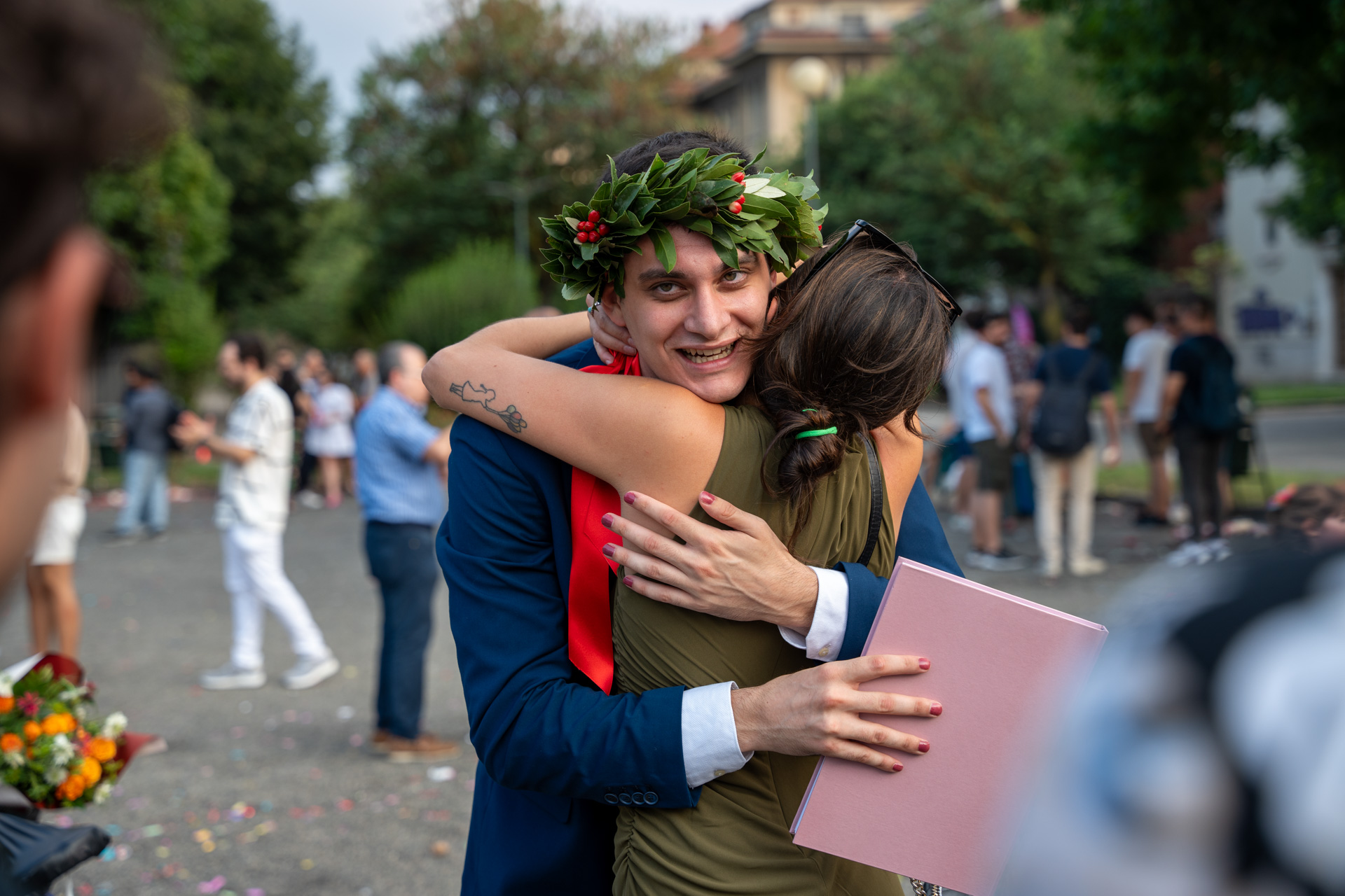 Fotografo per laurea al Politecnico di Torino – Cristiano - abbraccio sorella