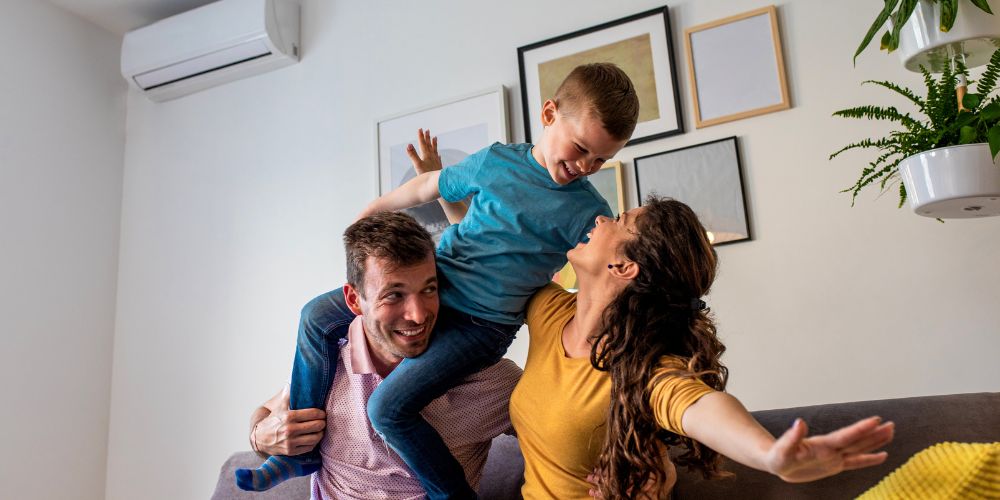 Nemcsak hűt, - segít a penész megelőzésében, javítja a levegőt, csökkenti a kellemetlen szagot, szűri a penészspórákat. Egészség mindenek előtt: tisztább levegő TUDATOSAN HASZNÁLT KLÍMÁVAL!