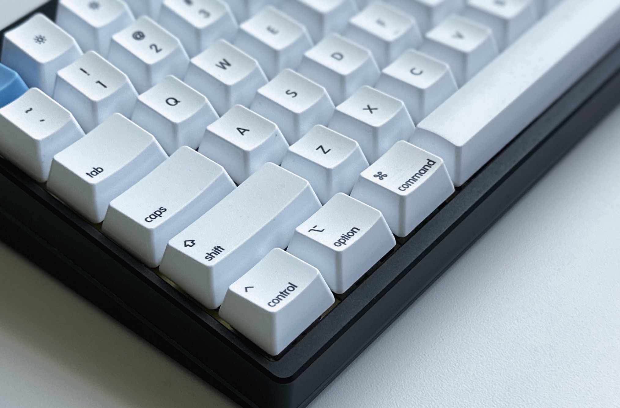 Mechanical keyboard with custom mac keycaps