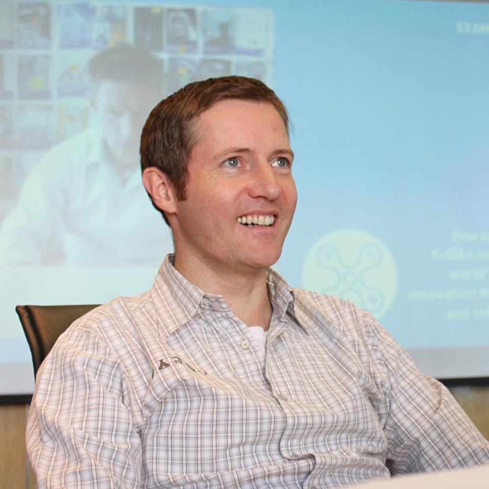 Dr. Peter during a Thinkergy presentation