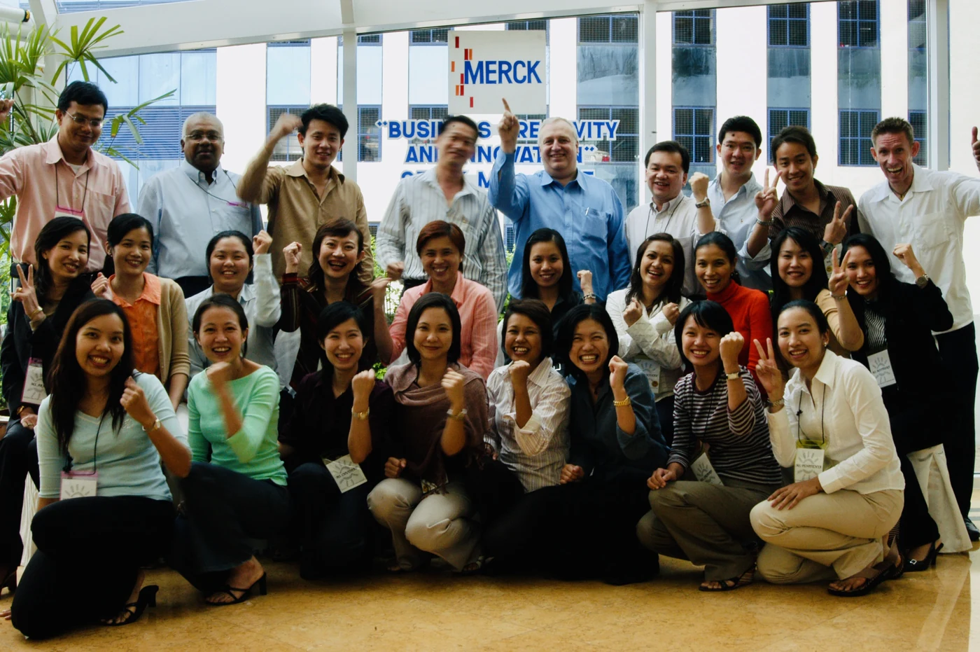 Group photo of the Merck Thailand workshop participants in 2005