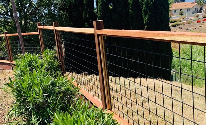 Hog wire fence