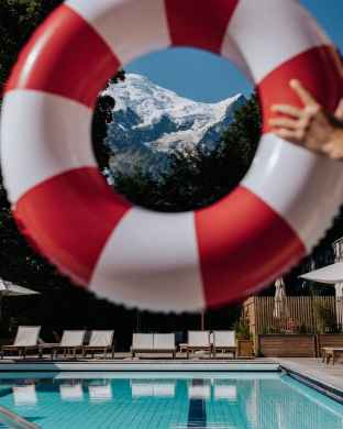pool La Folie Douce Hotels 45