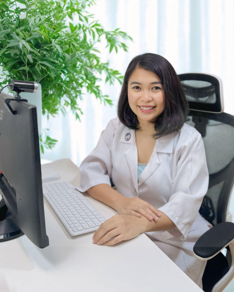 Del Rio Dental team member
