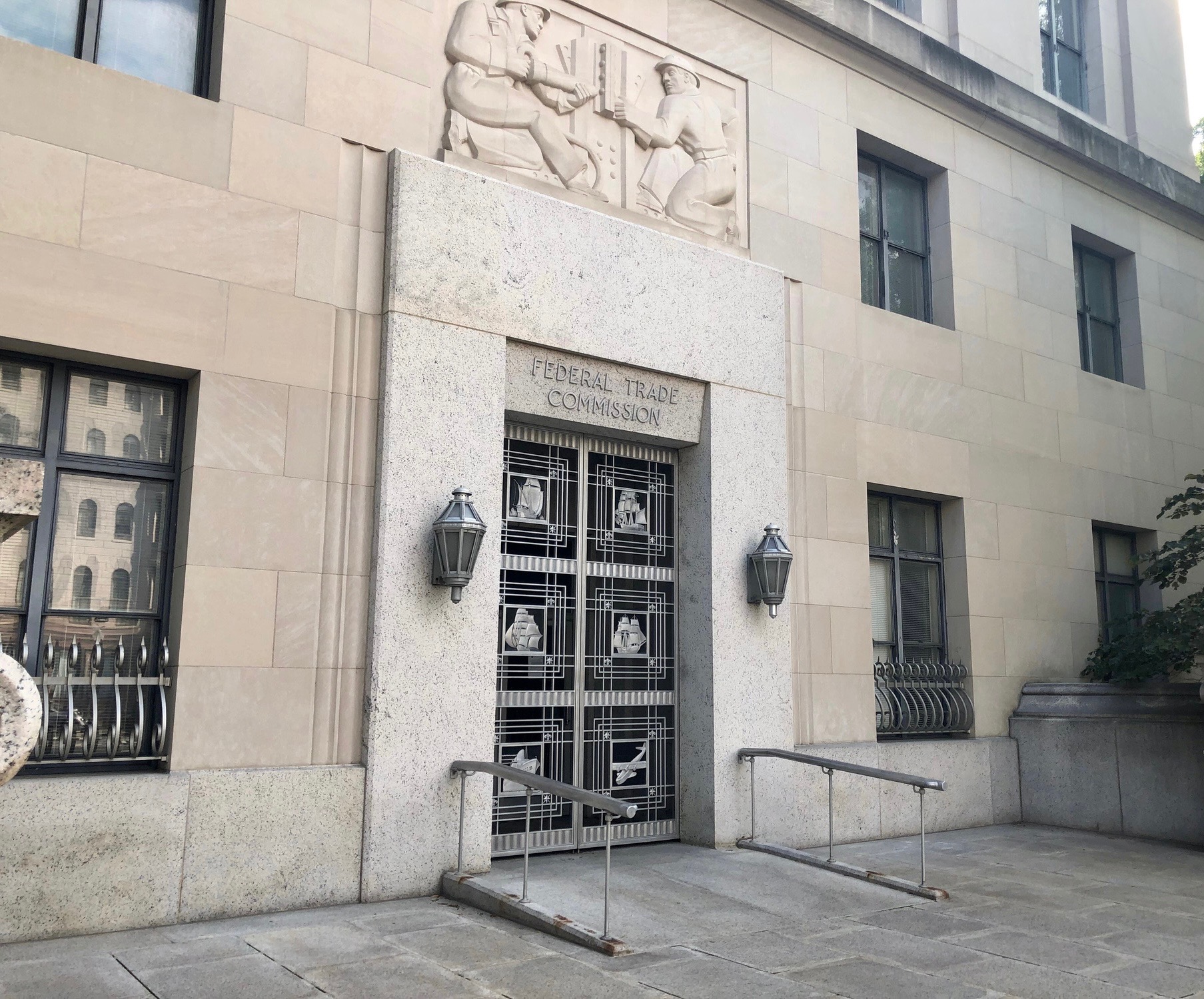 Dun & Bradstreet Faces $5.7 Million Penalty for Failing to Honor FTC Order