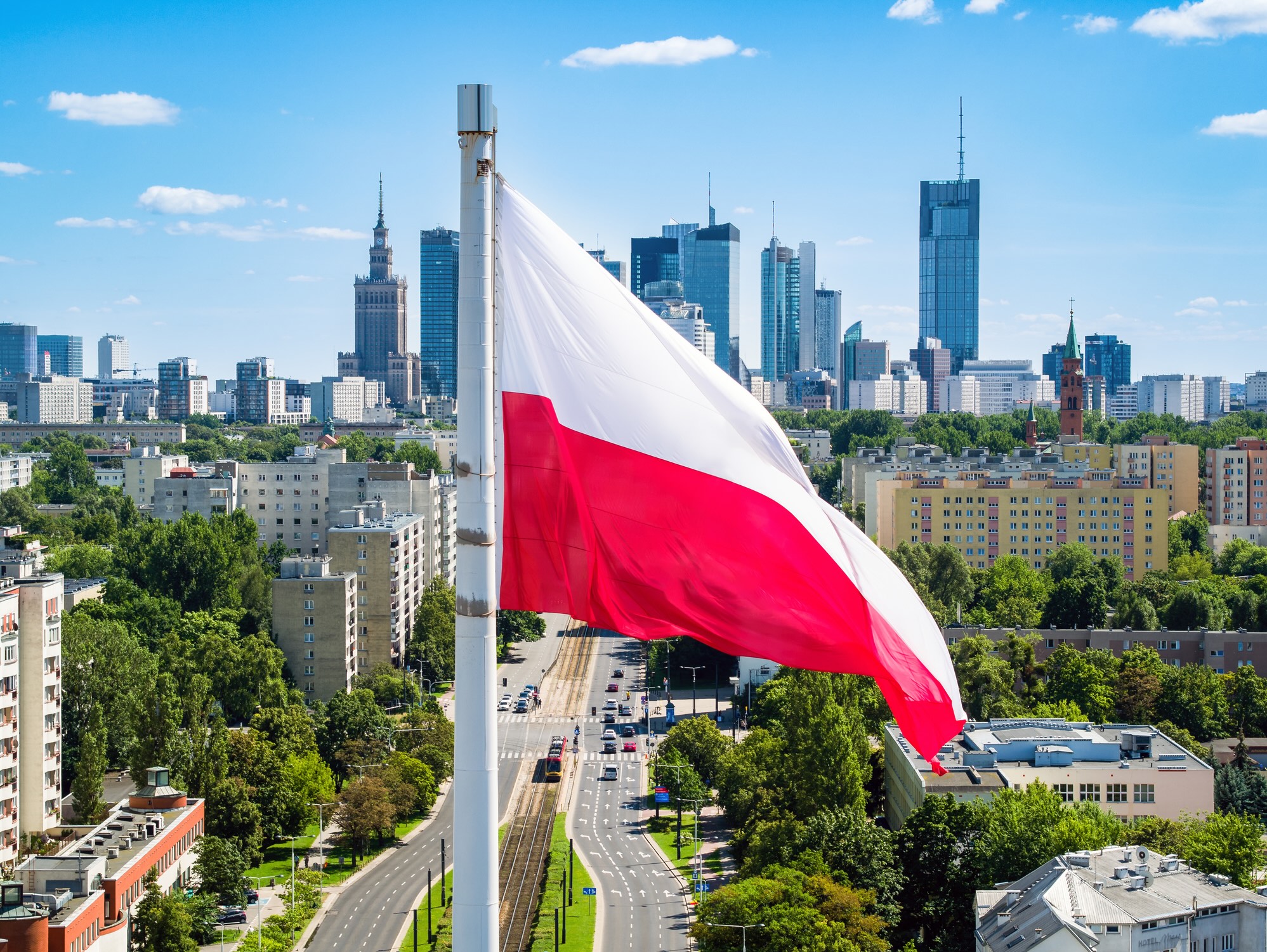 Promises of Easy Wealth Put Two U.S. Firms in Poland’s Regulatory Crosshairs