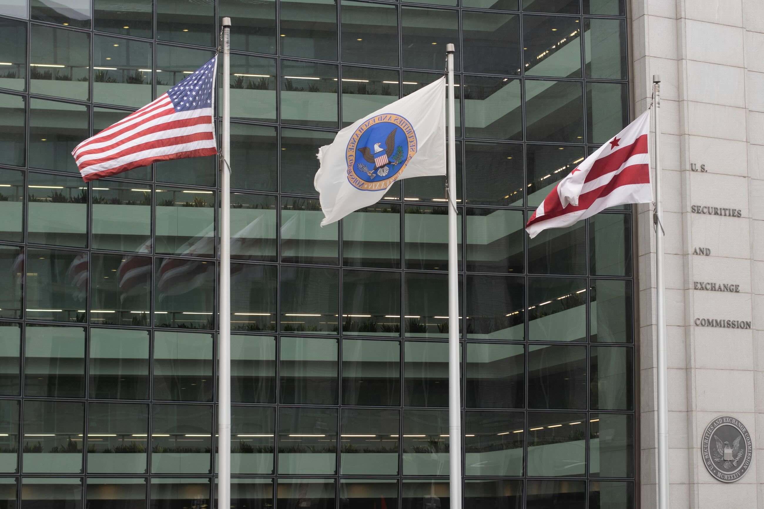 SEC Targets Musk-Linked Trust in Twitter Disclosure Case as Resolution Comes Into View