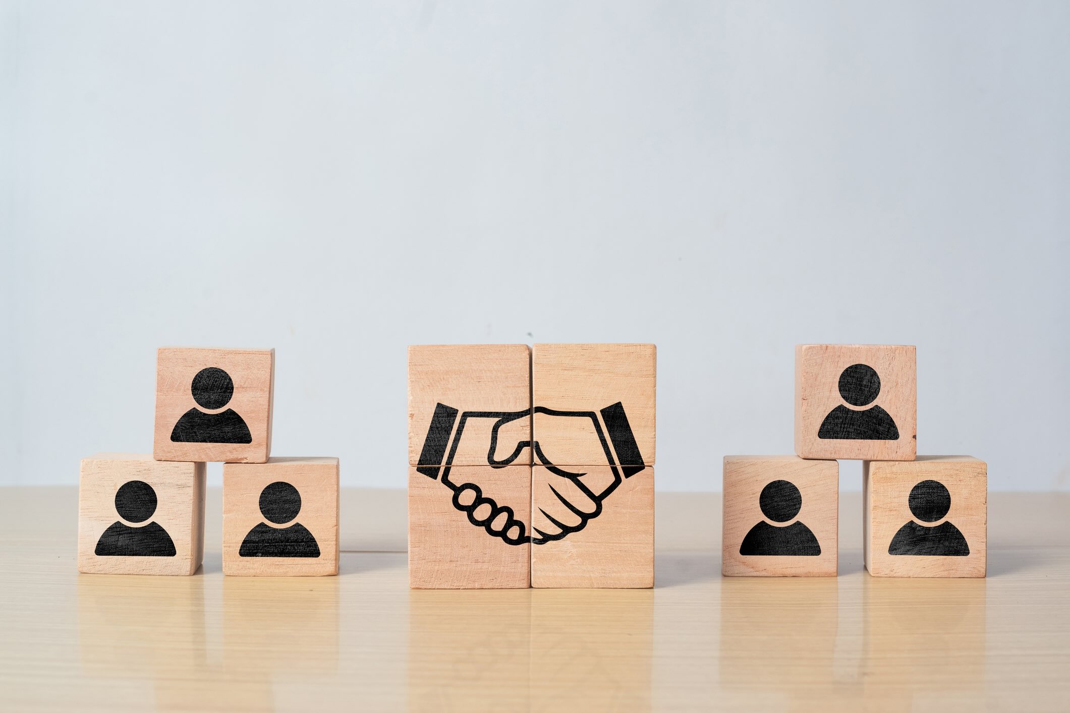 Axiom GRC Expands Into Canada With Acquisition of MHM