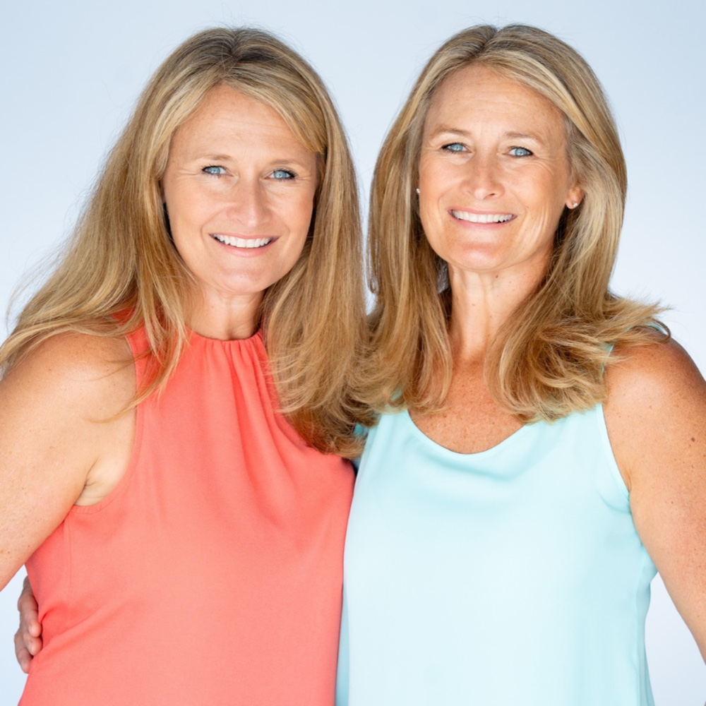 identical twin women