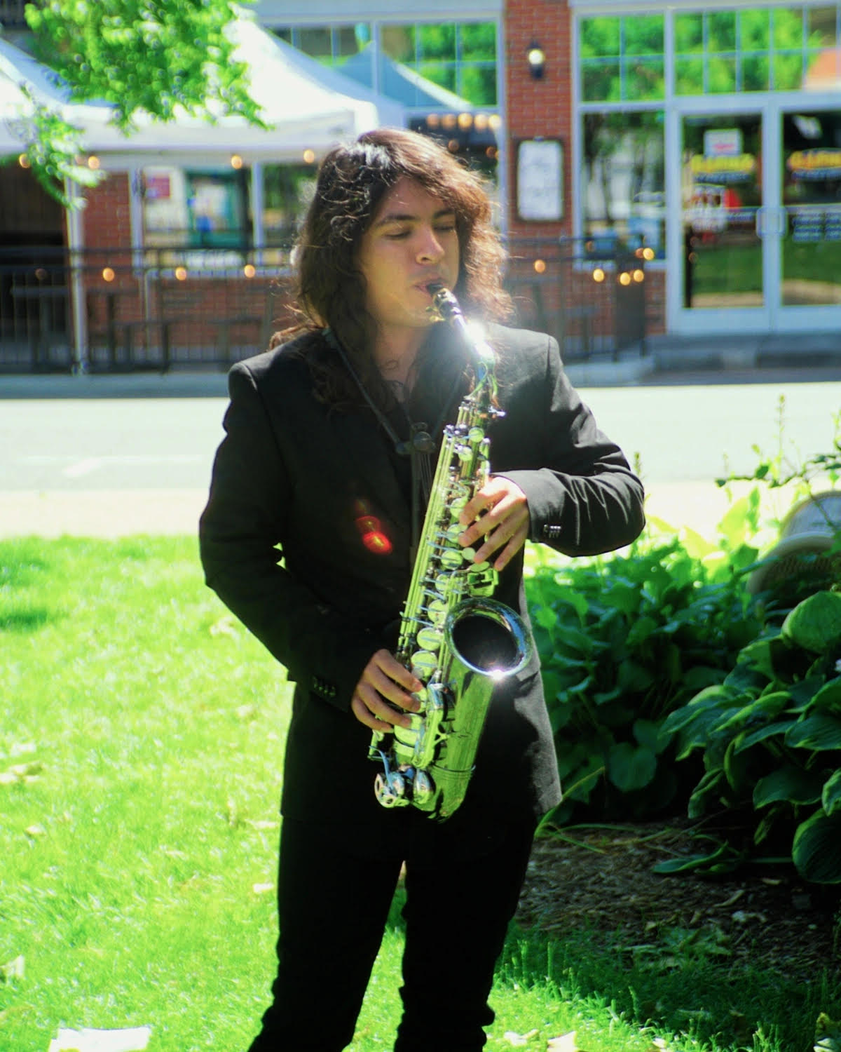 Ricky Munoz teaches saxophone and guitar at Potomac Music in Lorton, VA 22079
