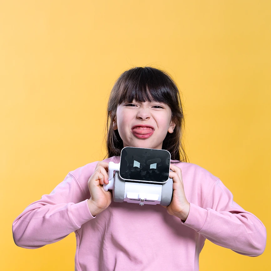 Happy child with Pubbo Air robot