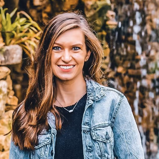 Auburn Berry headshot