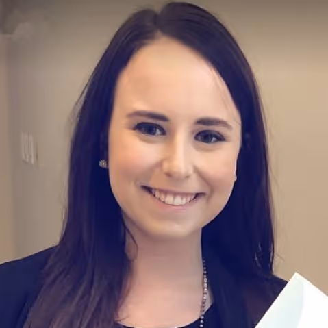 Headshot of Anne-Marie Colant