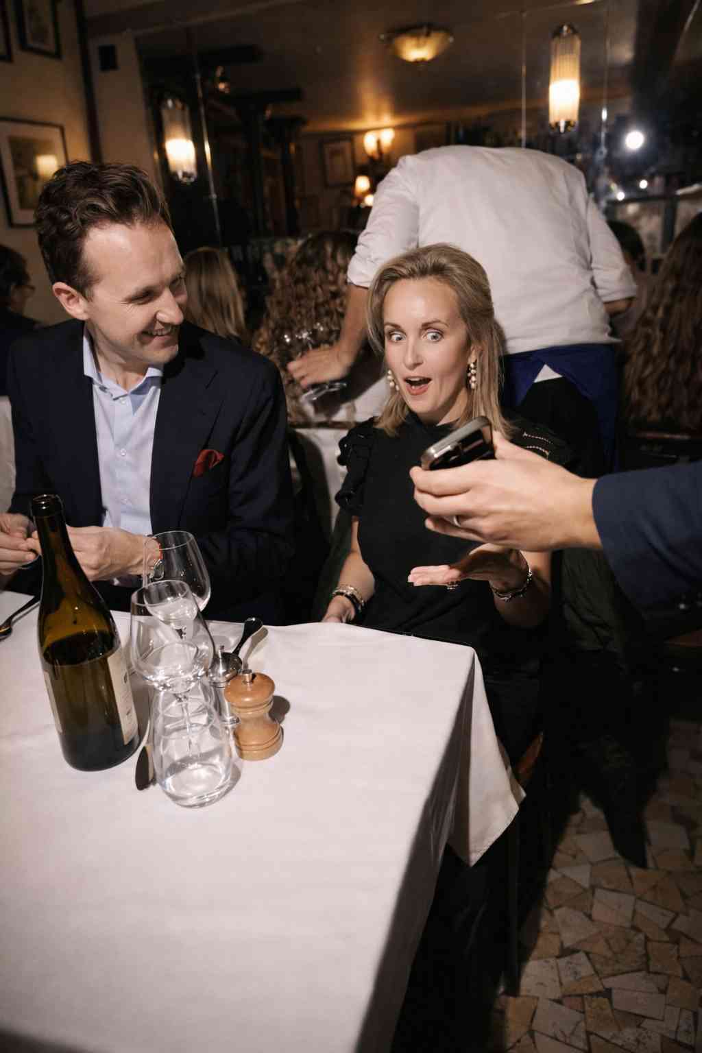 Tour de mentalisme éblouissant par Isma, artiste renommé à Versailles, 78.