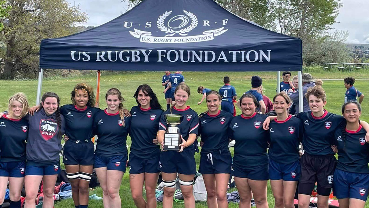 Team picture of the Ellensburg Girls Rugby Team