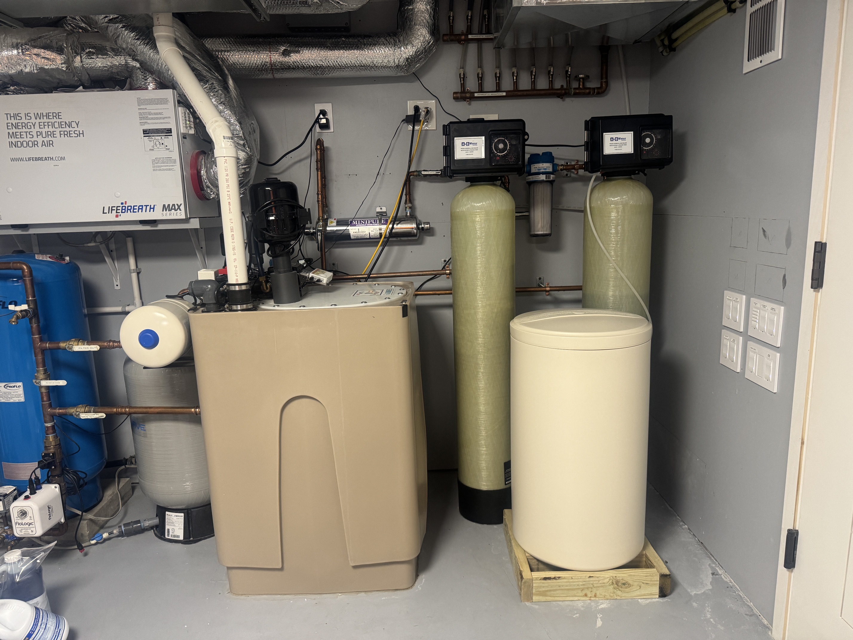 A & B Water Consultants radon water and uranium filtration system in Raymond, Maine