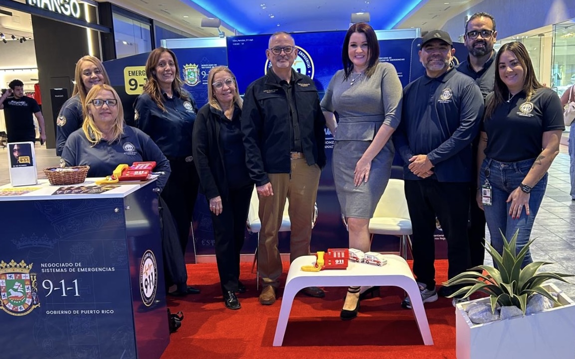 Un texto Puede salvar tu vida. Si tienes una emergencia y no puedes llamar envia un mensaje de texto al 911. Uno de nuestros telecomunicadores lo recivia y lo enviará.  Los mensajes se deben enviar desde la aplicación de mensajes de texto de su teléfono. Esta funcionalidad No se puede llevar a cabo por whatsApp o telegram.