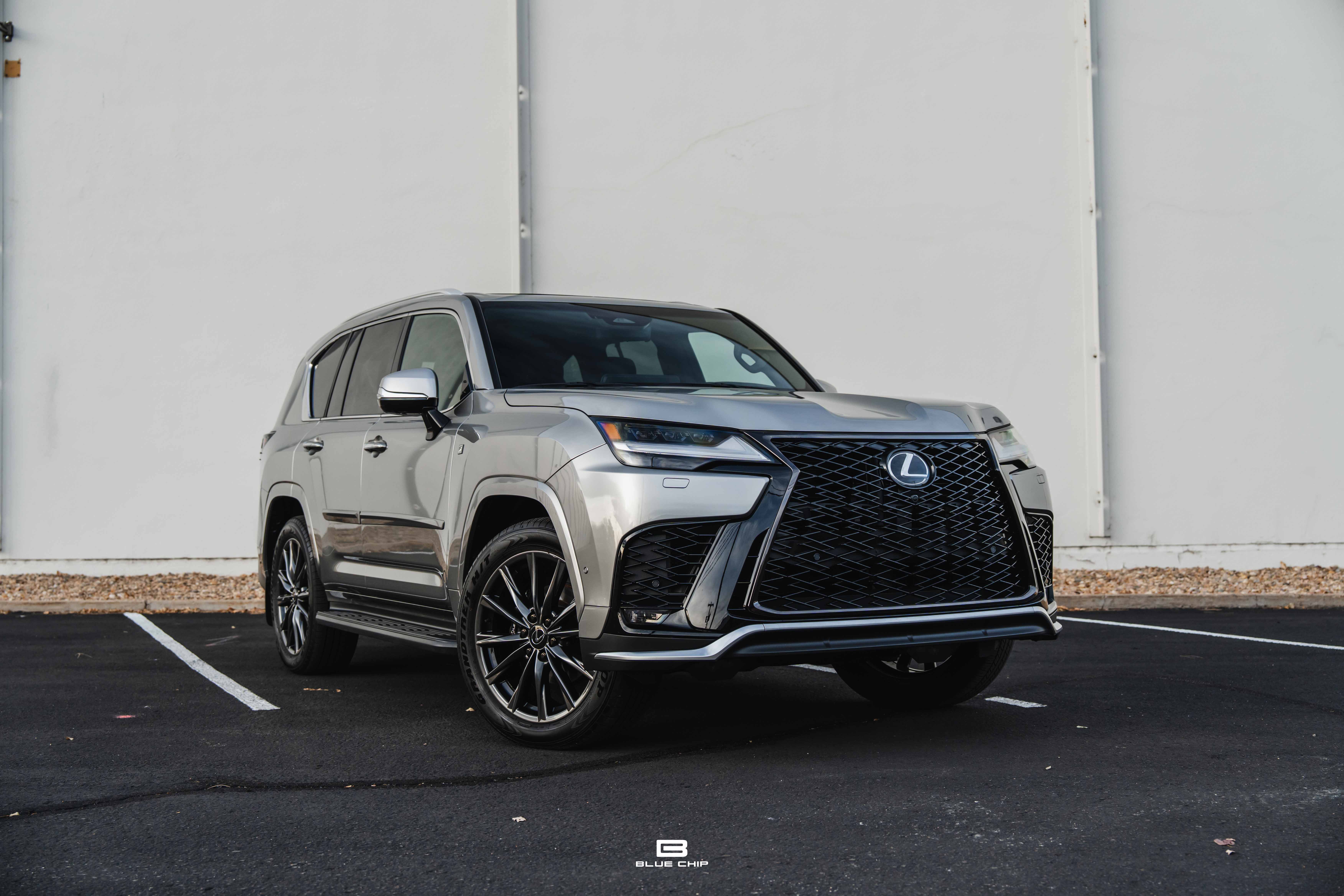 2025 Lexus LX 700h