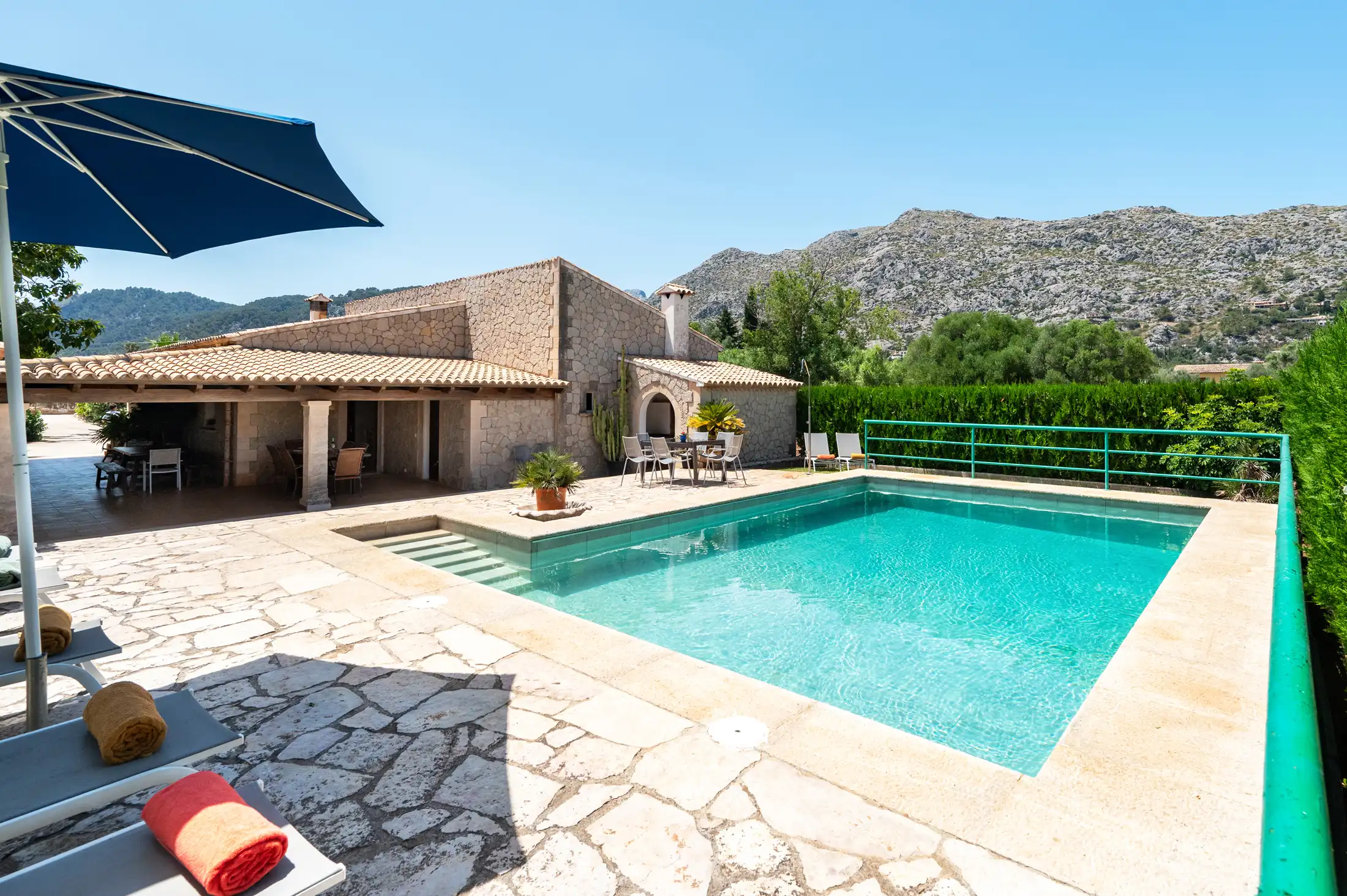 Can Vensala Pool and terraces