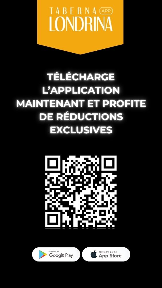 Copo de cerveja espumante sendo servido em uma torneira de chope, com espuma escorrendo para fora do copo.