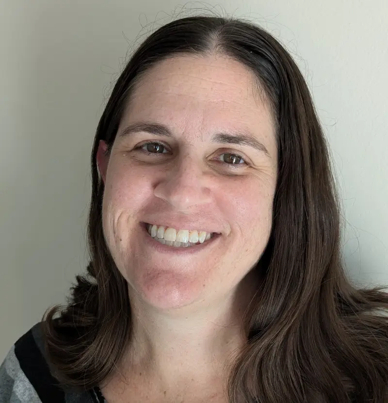 Headshot of Jessie Alfin