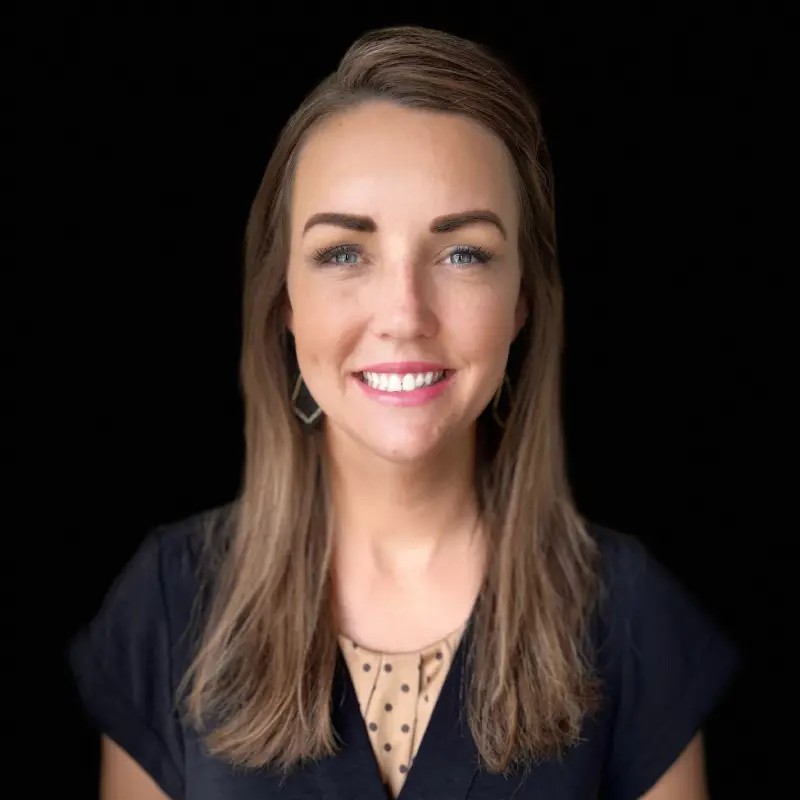 Headshot of Sarah Grimmer 