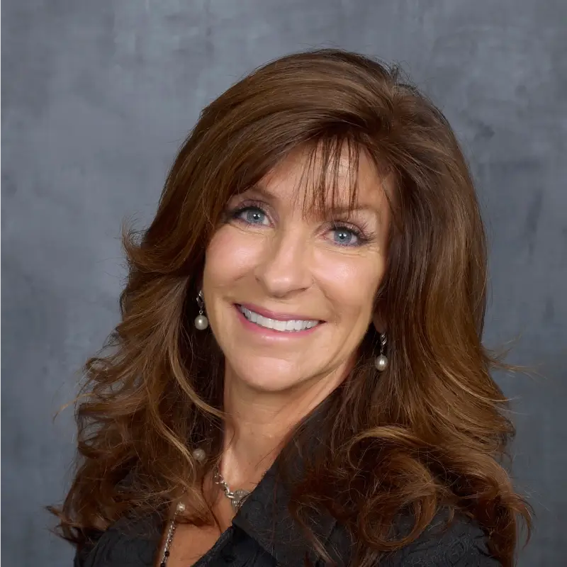 Headshot of Peggy Brewer Dowling