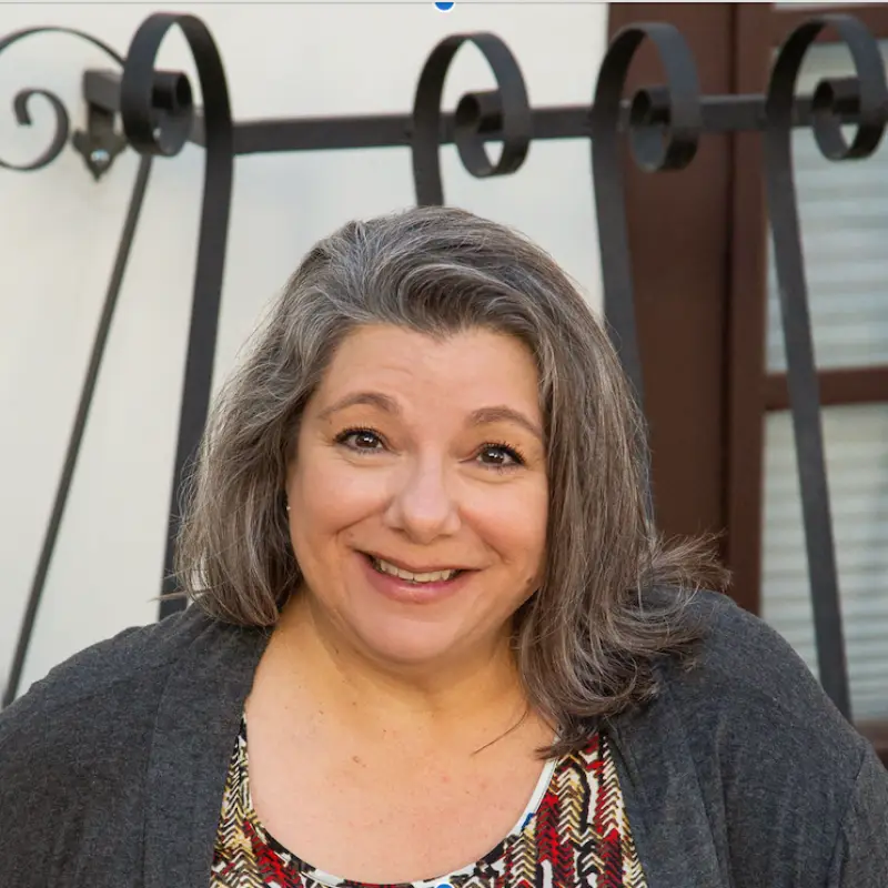 Headshot of Traci Taber