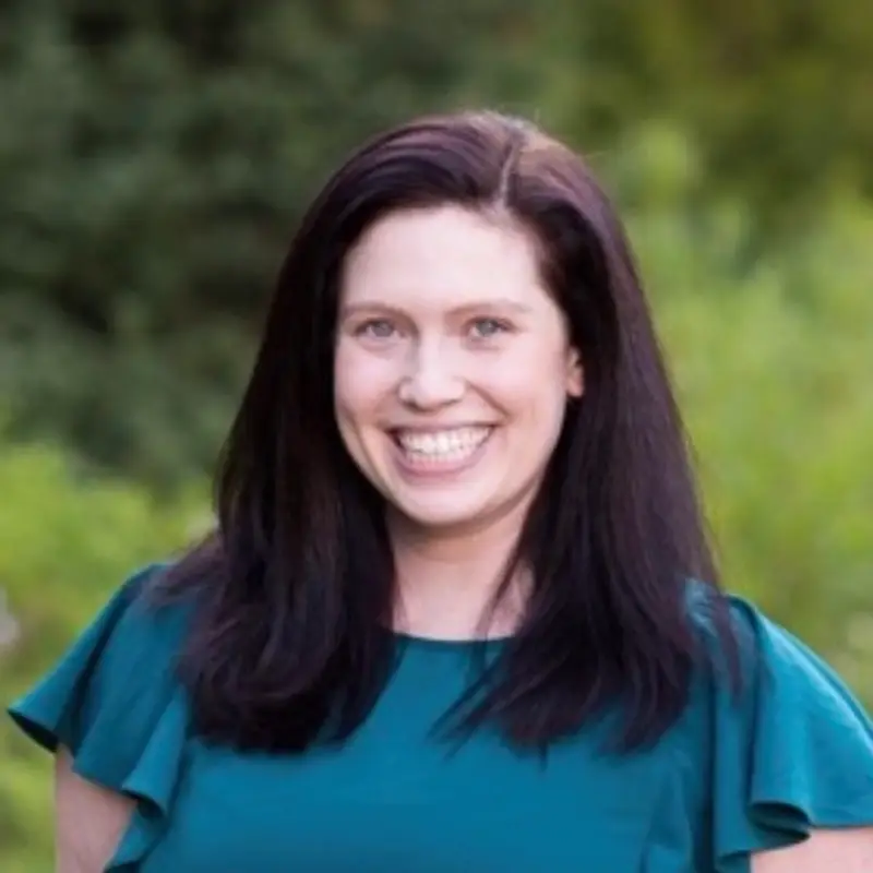 Headshot of Elizabeth Manley