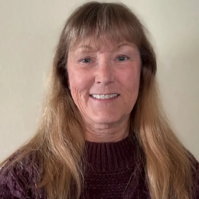 Headshot of Danette Raymond