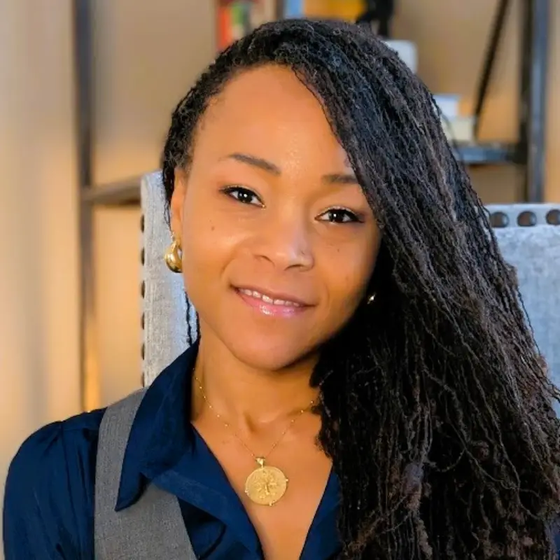 Headshot of Nilaja Green