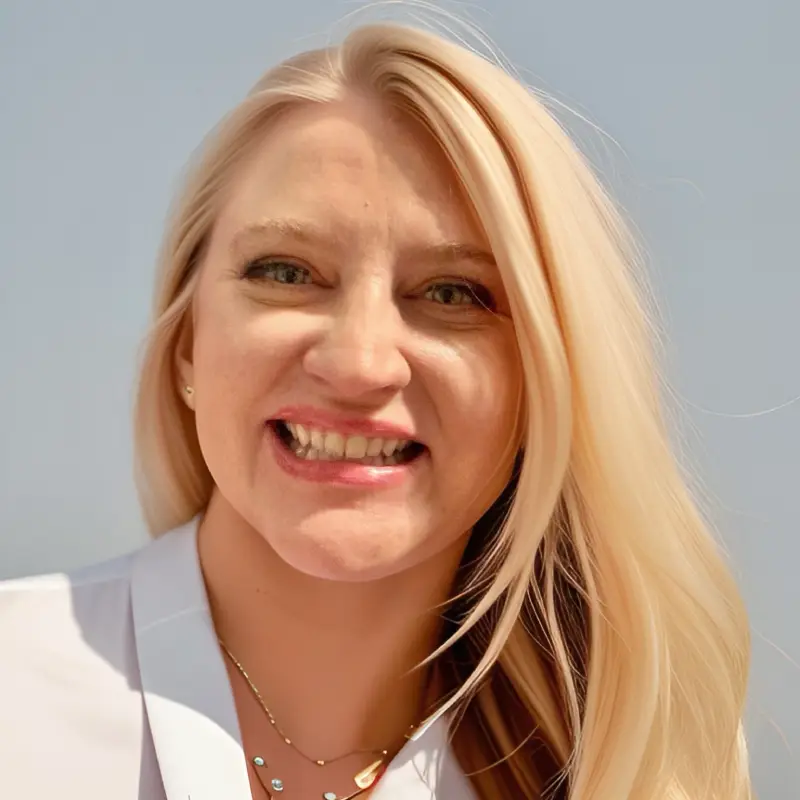 Headshot of Lisa Dulcet