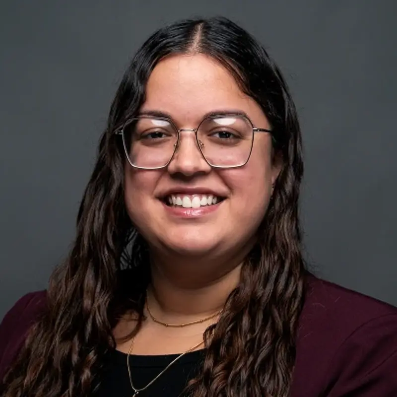 Headshot of Anabel Bobes