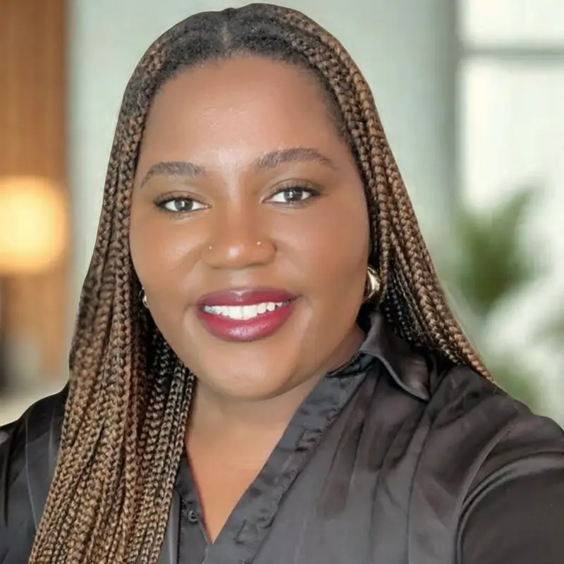 Headshot of Leann Smith