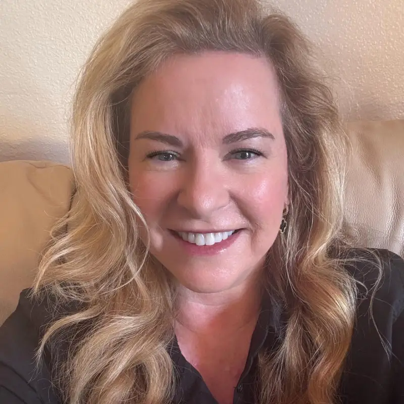 Headshot of Nicole Jensen