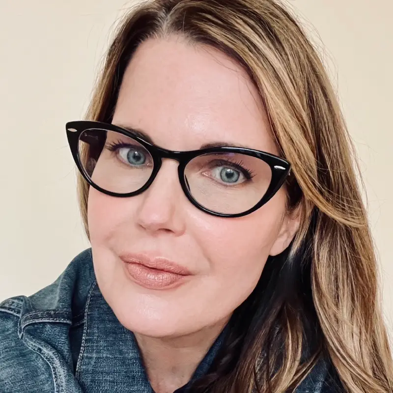 Headshot of Amelia Harris