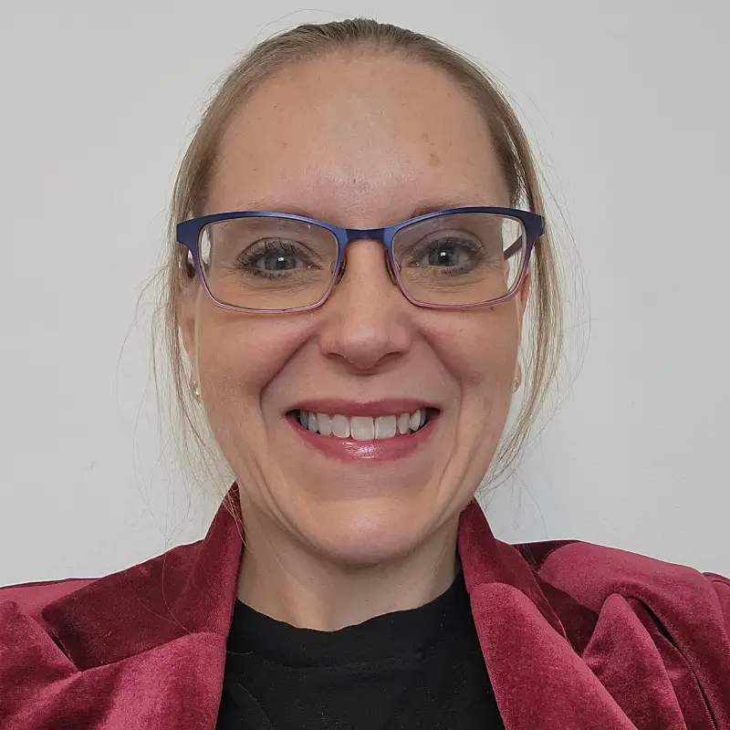 Headsot of Wendy Biss