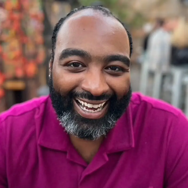 Headshot of Mark Covington