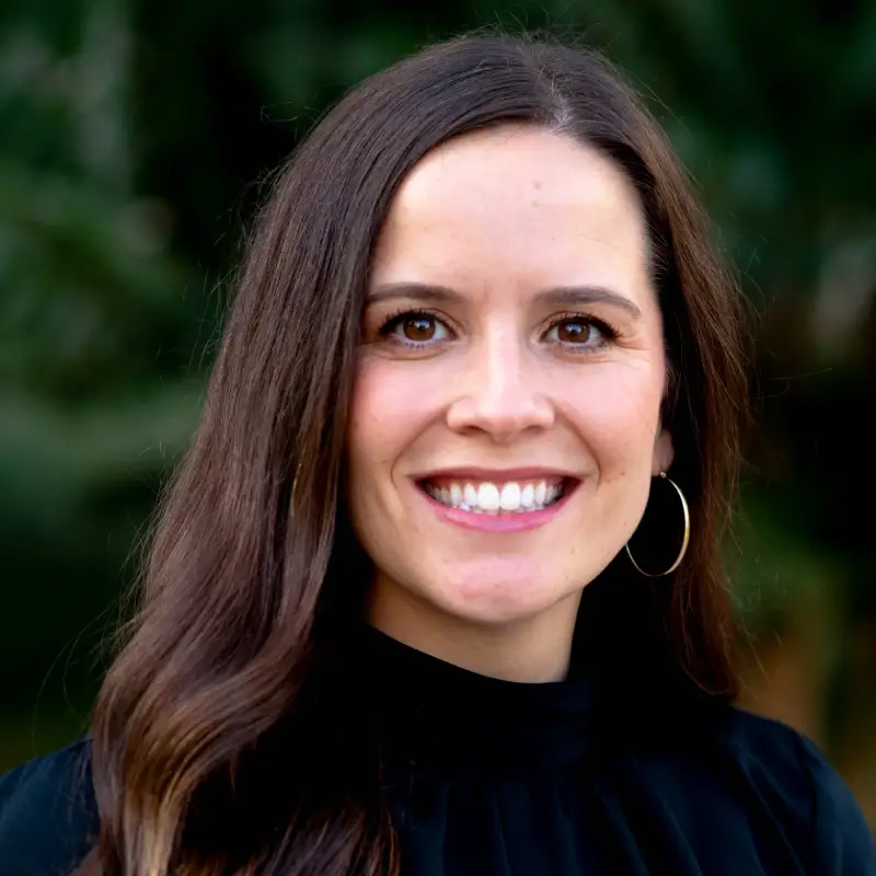 Headshot of Annie Garrett