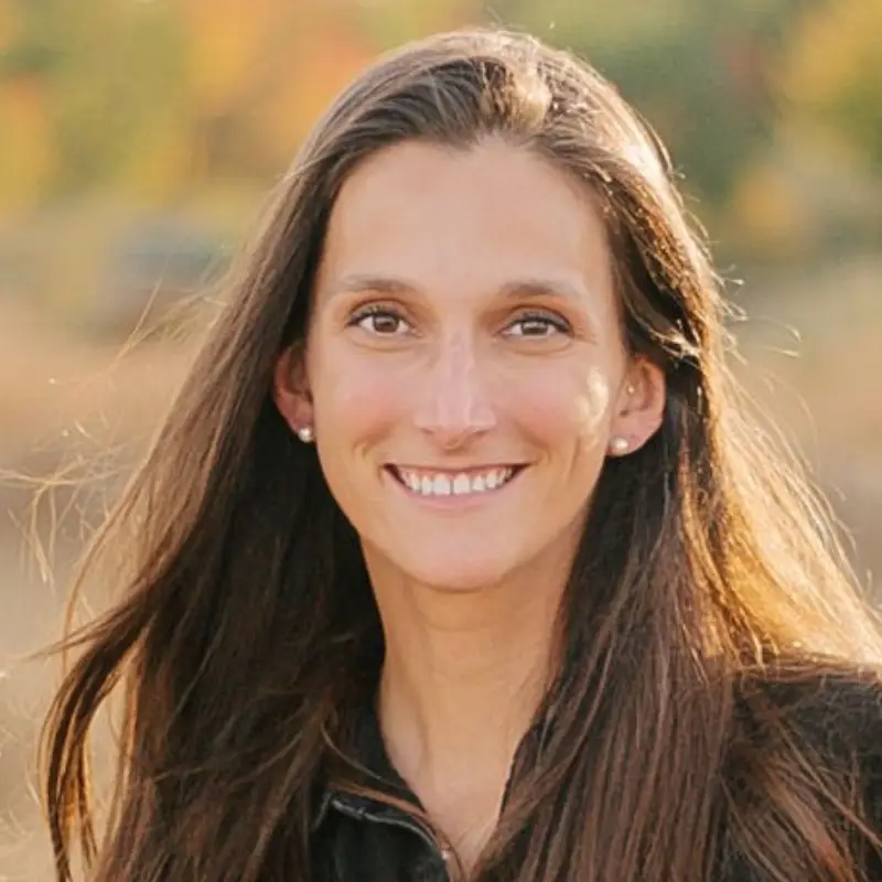 Headshot of Taylor Wolf