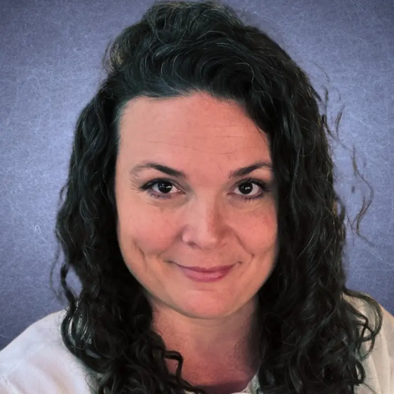 Headshot of Lacey Eaton