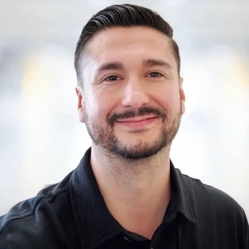 Headshot of Isaac Del Rio