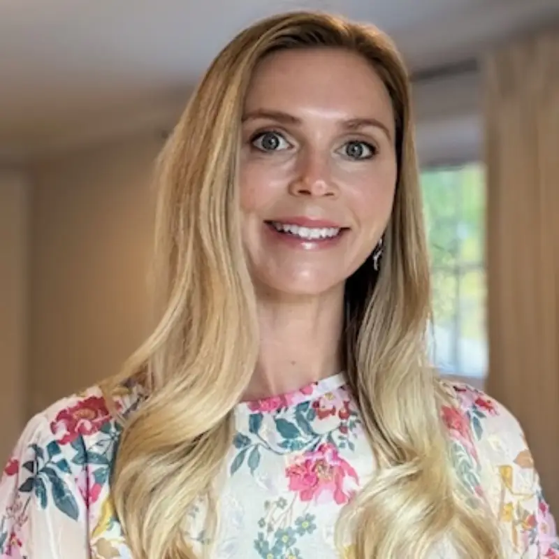 Headshot of Heather Hastedt