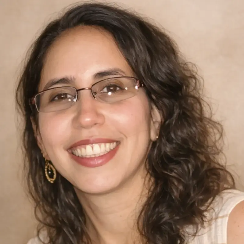 Headshot of Idelys Rodriguez