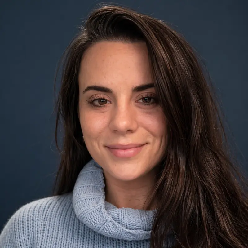 Headshot of Taylor Gold