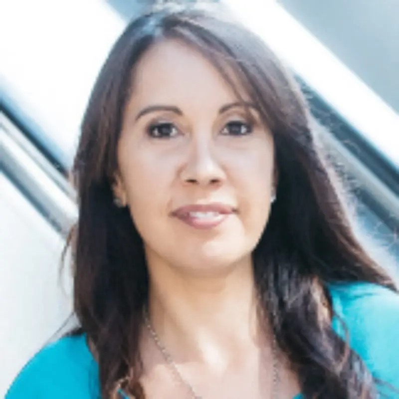 Headshot of Laura Guillen